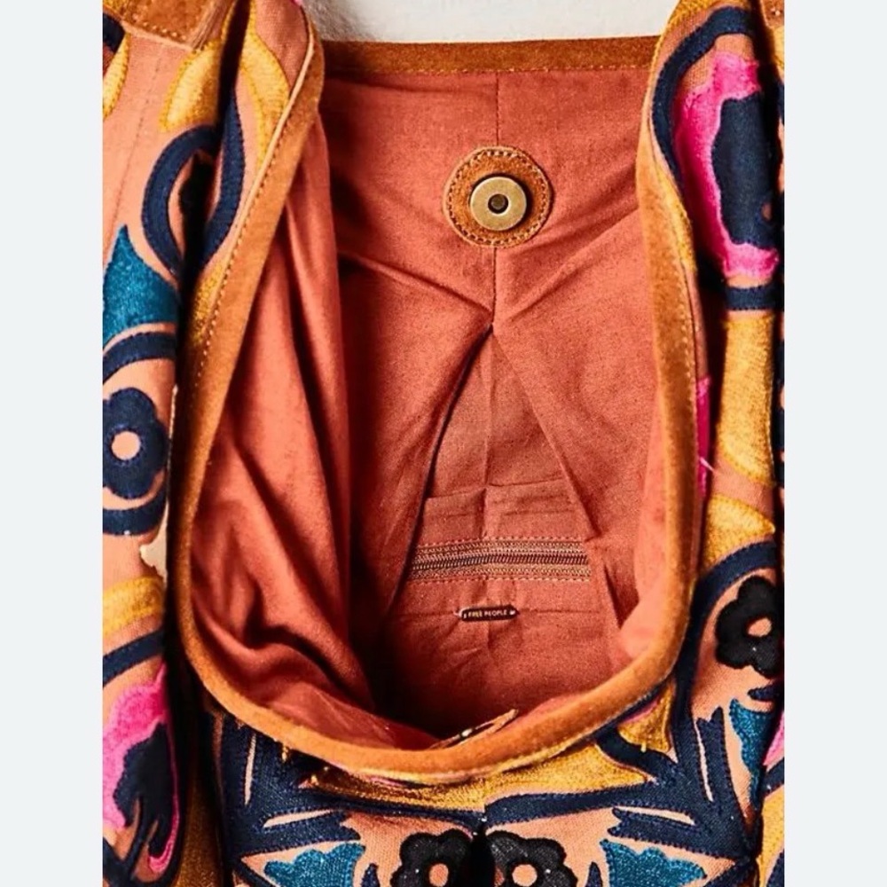 NWOT Free People Hypnotized Slouchy Tote in Jewel Tone - Picture 5 of 6